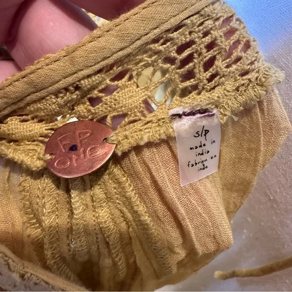 Free People Puff Sleeve Tunic with Pleated Design - Picture 4 of 7